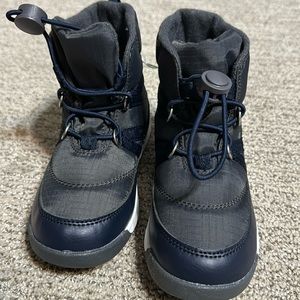 New The Children’s Place boys snow boots - size 10 - never worn